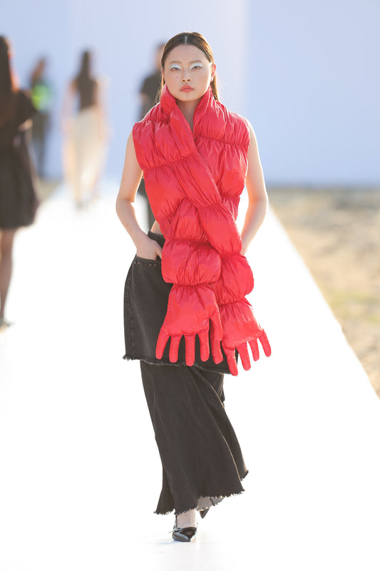 RED QUILTED NYLON HANDS PUFFER SCARF